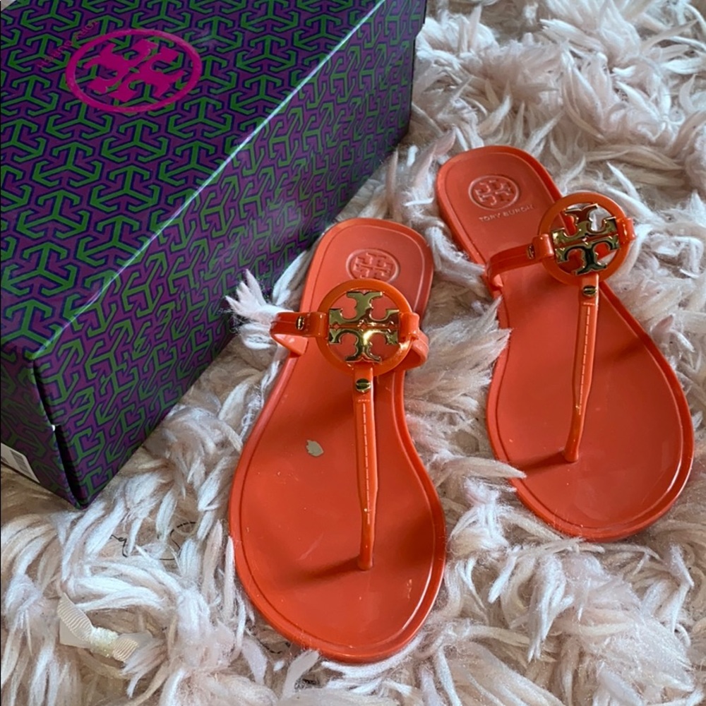 Tory Burch Mini Miller Jelly in Coral